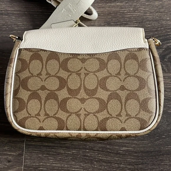 Coach Lucy Signature Crossbody - Picture 2 of 8